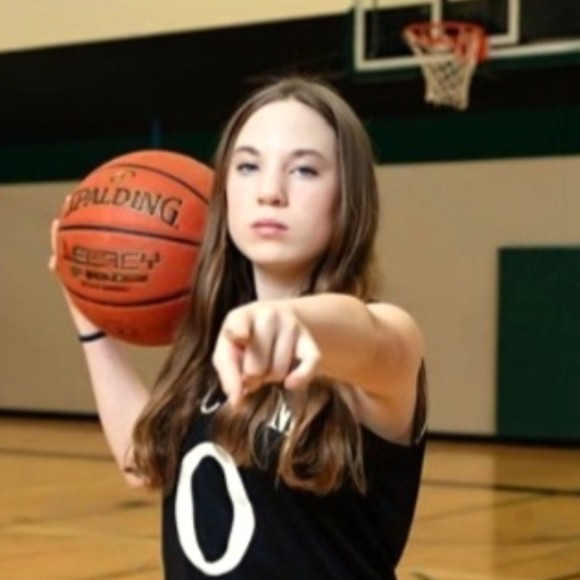 Meet your Posher, Molly - Picture 1 of 5